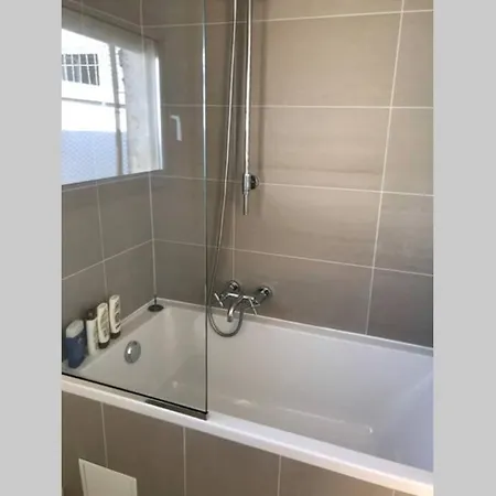 Apartment Duplex Avec Balcon Fleuri - Drouot Cadet *