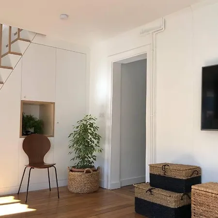Duplex Avec Balcon Fleuri - Drouot Cadet Apartment Paris